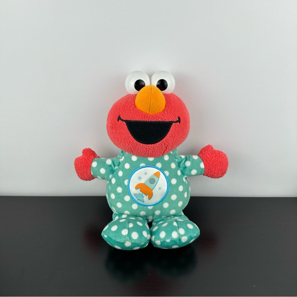Hasbro Friends Sesame Street Snuggle Me In Pajamas Elmo Rocket 10" Plush